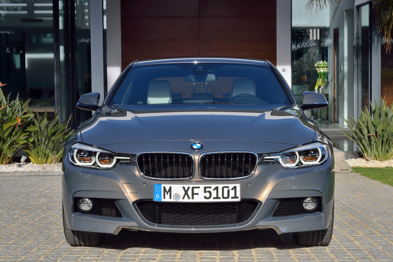 BMW voert 3 Serie LCI facelift door in 2015 en introduceert nieuwe versies met 3 cilinder. Ook verschijnt de 330e in 2016 als plug-in hybride.