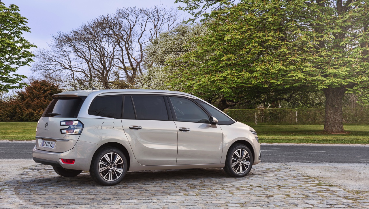 Facelift voor Citroen C4 Picasso en Grand C4 Picasso, de MPV's van Citroen die in 2013 zijn gentroduceerd. In de zomer van 2016 komen de vernieuwde modellen op de markt.