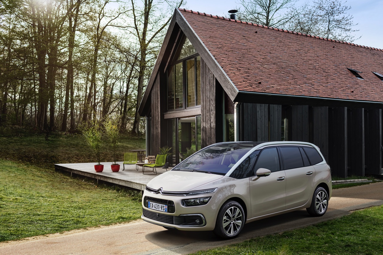Facelift voor Citroen C4 Picasso en Grand C4 Picasso, de MPV's van Citroen die in 2013 zijn gentroduceerd. In de zomer van 2016 komen de vernieuwde modellen op de markt.