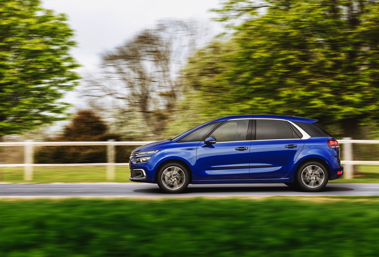 Facelift voor Citroen C4 Picasso en Grand C4 Picasso, de MPV's van Citroen die in 2013 zijn gentroduceerd. In de zomer van 2016 komen de vernieuwde modellen op de markt.