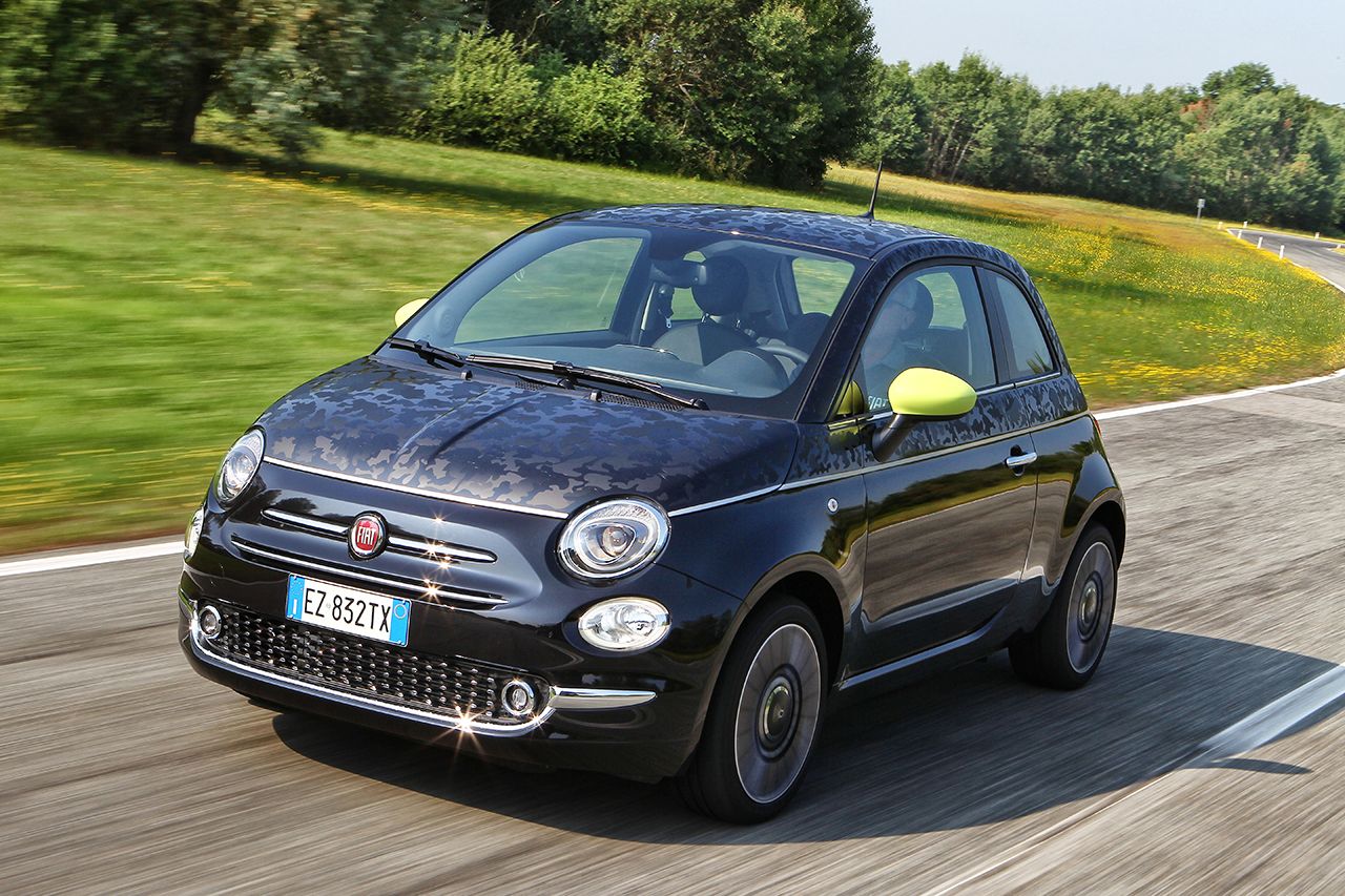 Nieuwe Fiat 500 onthuld. De 500 facelift is subtiel en geeft de populaire Italiaanse stadsauto nog meer stijl. Vanaf september is hij in Nederland.