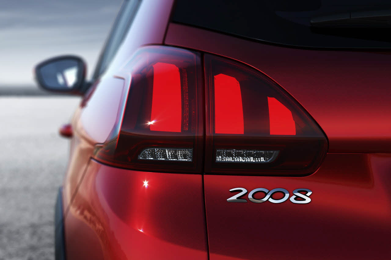 Het nieuwe gezicht van de Peugeot 2008 geeft samen met de GT Line vorm aan de facelift die Peugeot voor de SUV in gedachten heeft.