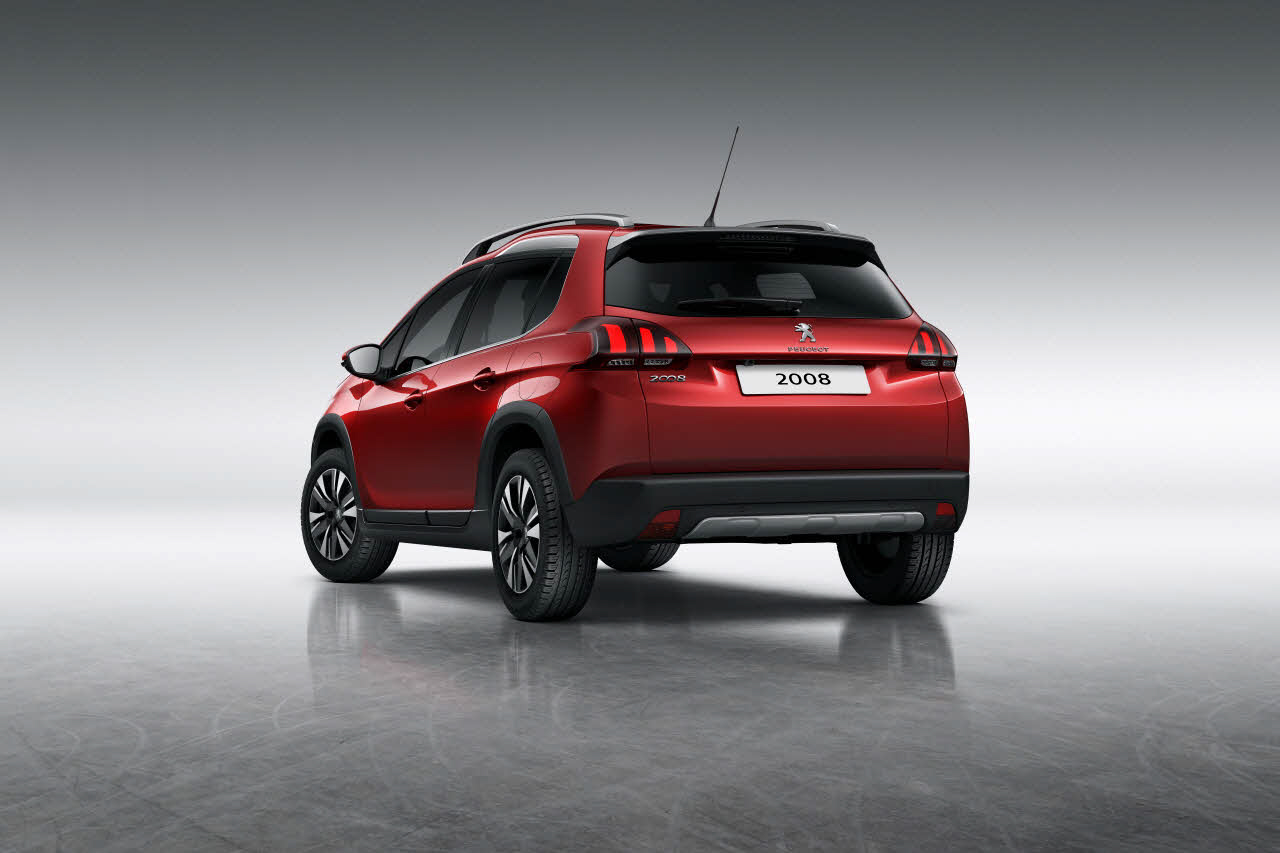 Het nieuwe gezicht van de Peugeot 2008 geeft samen met de GT Line vorm aan de facelift die Peugeot voor de SUV in gedachten heeft.