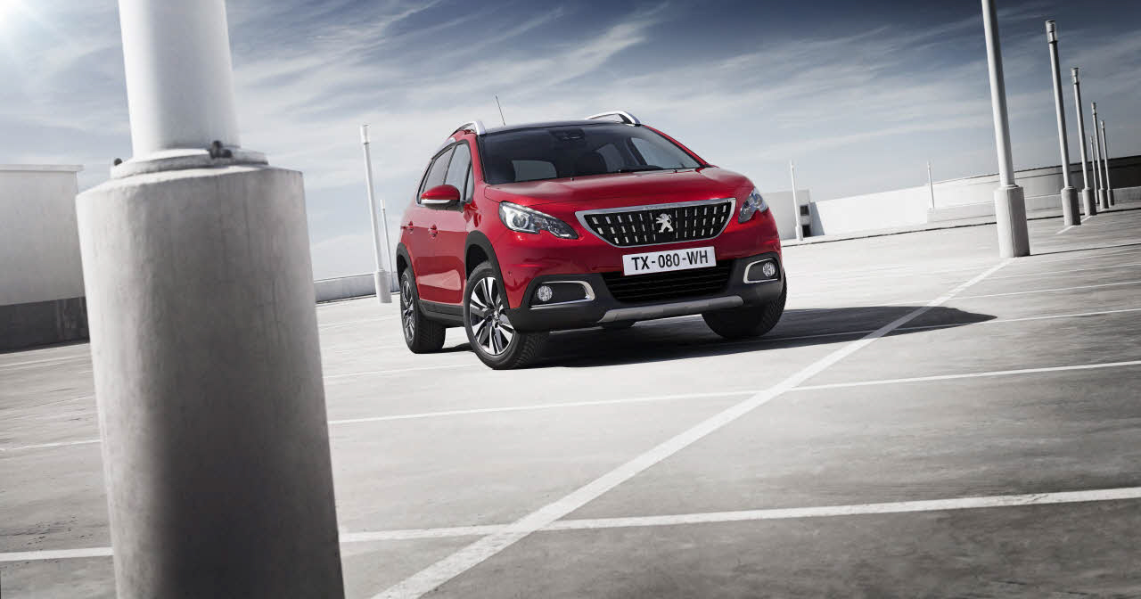 Het nieuwe gezicht van de Peugeot 2008 geeft samen met de GT Line vorm aan de facelift die Peugeot voor de SUV in gedachten heeft.
