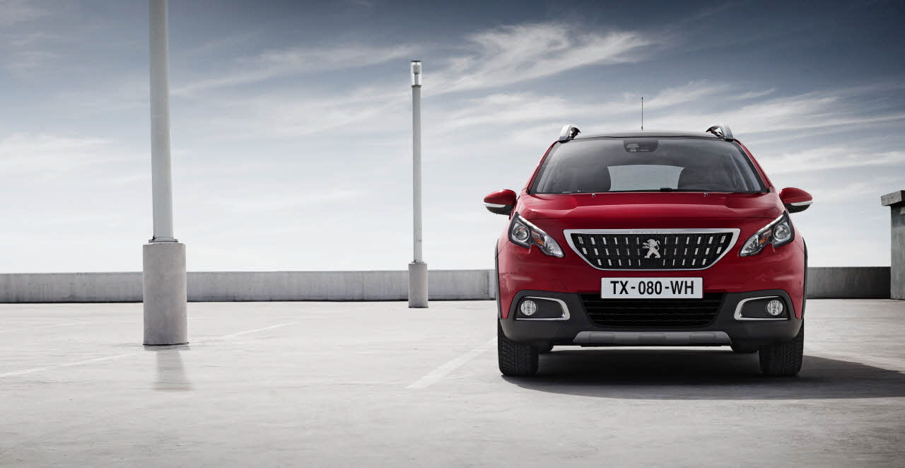 Het nieuwe gezicht van de Peugeot 2008 geeft samen met de GT Line vorm aan de facelift die Peugeot voor de SUV in gedachten heeft.