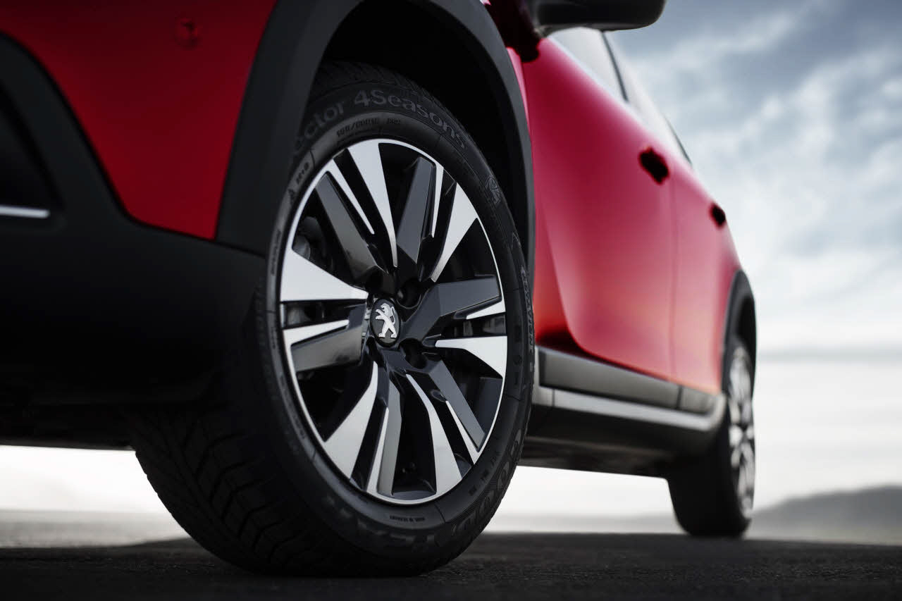 Het nieuwe gezicht van de Peugeot 2008 geeft samen met de GT Line vorm aan de facelift die Peugeot voor de SUV in gedachten heeft.