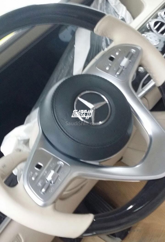 De gefacelifte Mercedes-Benz S-Klasse is vroegtijdig op het internet beland. De beelden tonen niet alleen de binnen- en buitenkant, maar ook een volledig nieuwe uitvoering