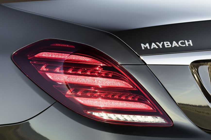 Mercedes-Benz heeft de vernieuwde S-Klasse nu volledig onthuld. Er zijn nieuwe motoren, een plug-in hybridevariant, meer rijtechnologie en meerdere kleinere wijzigingen.