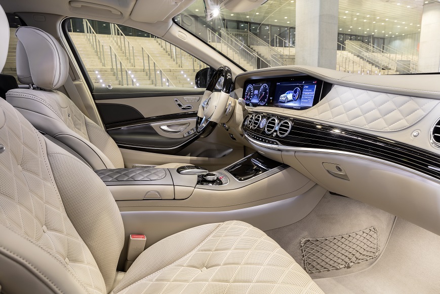 Mercedes-Benz heeft de vernieuwde S-Klasse nu volledig onthuld. Er zijn nieuwe motoren, een plug-in hybridevariant, meer rijtechnologie en meerdere kleinere wijzigingen.