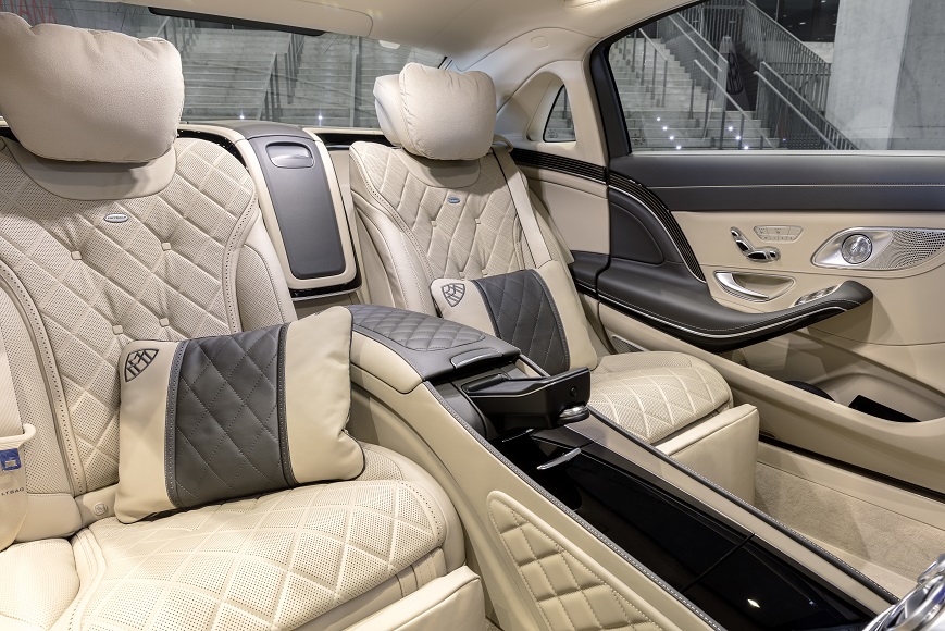Mercedes-Benz heeft de vernieuwde S-Klasse nu volledig onthuld. Er zijn nieuwe motoren, een plug-in hybridevariant, meer rijtechnologie en meerdere kleinere wijzigingen.