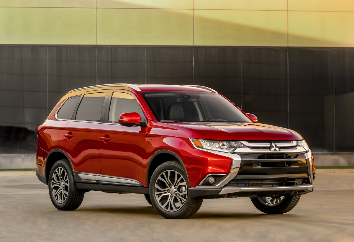 Facelift Mitsubishi Outlander krijgt vorm op New York International Auto Show.