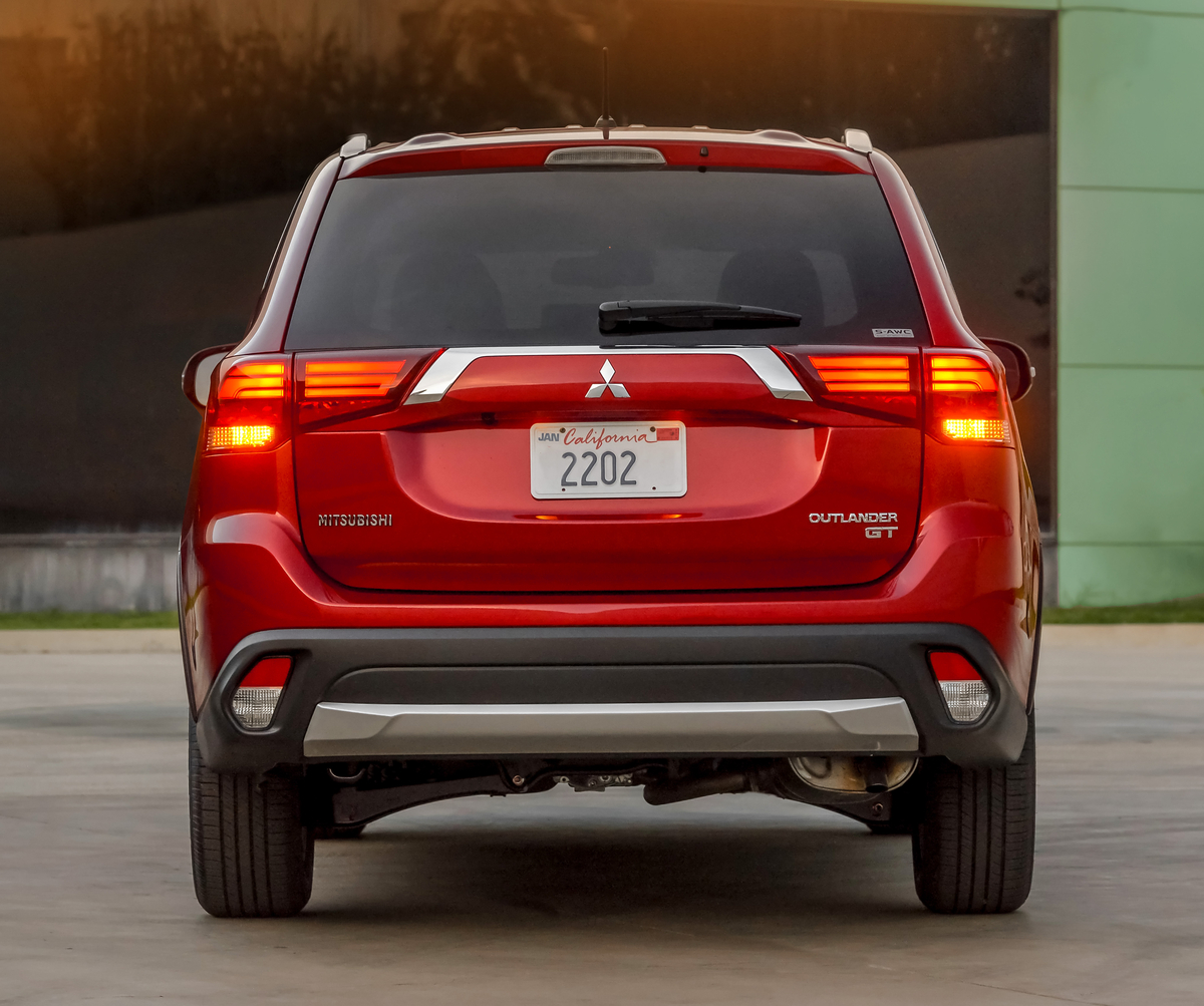 Facelift Mitsubishi Outlander krijgt vorm op New York International Auto Show.