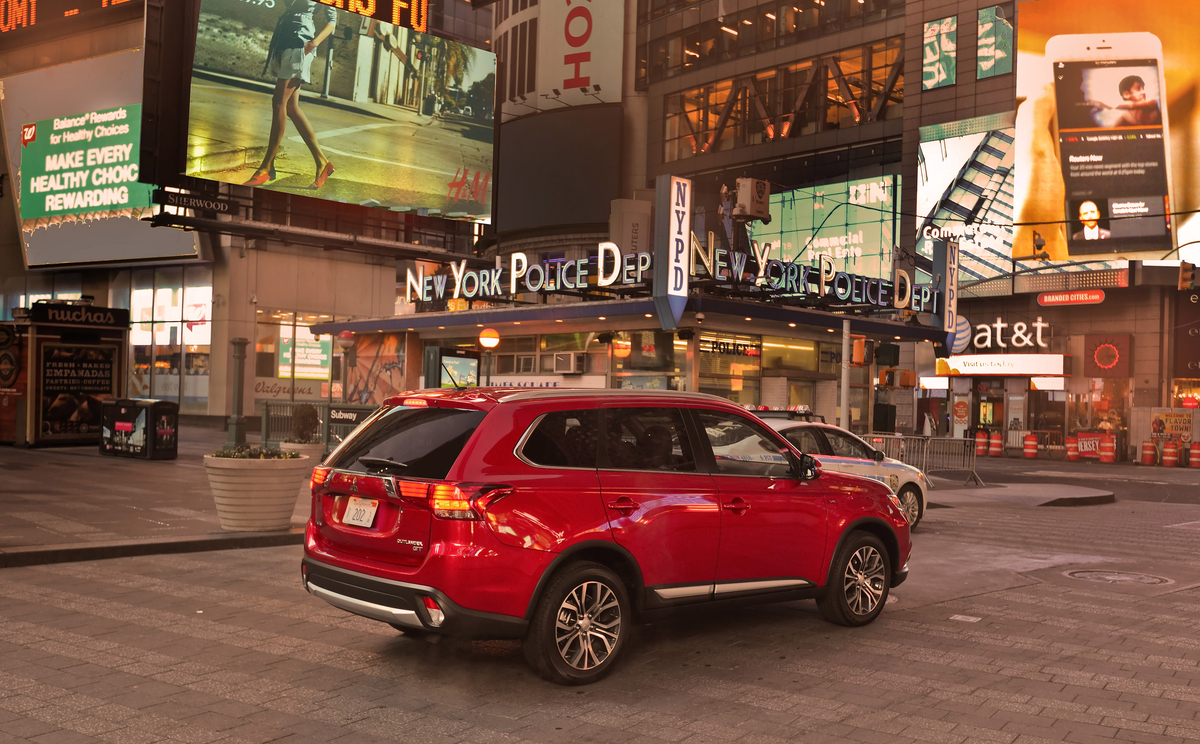 Facelift Mitsubishi Outlander krijgt vorm op New York International Auto Show.