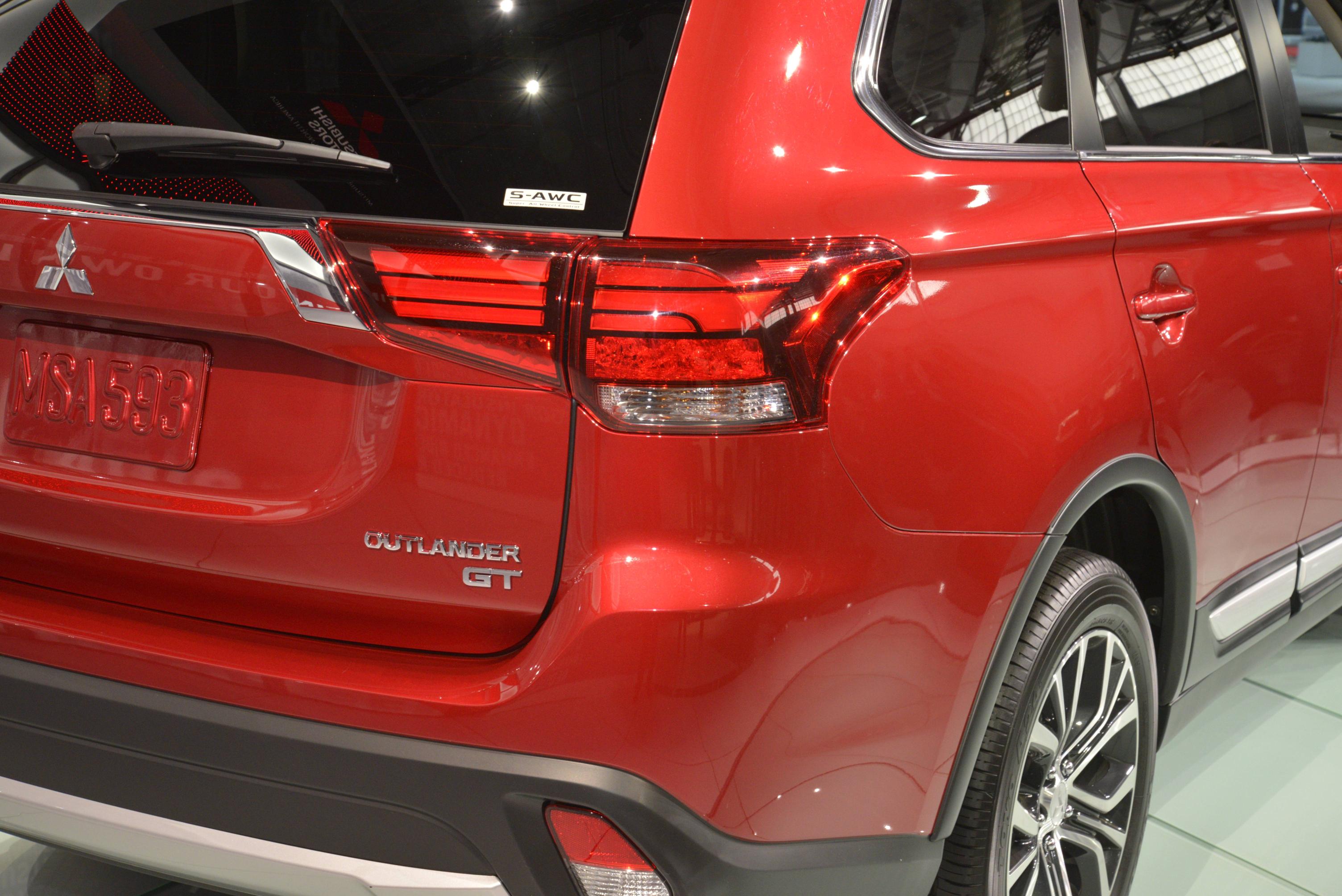 Facelift Mitsubishi Outlander krijgt vorm op New York International Auto Show.