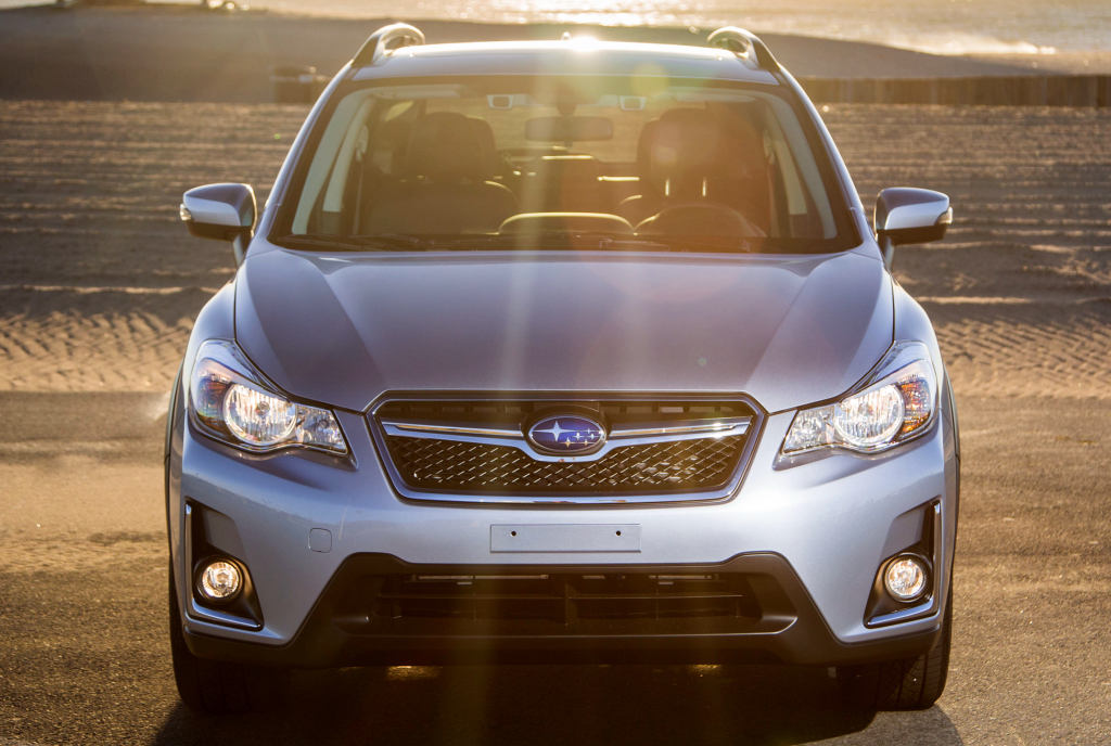 Subaru presenteert facelift Subaru Forester en XV op Autosalon Brussel 2016.