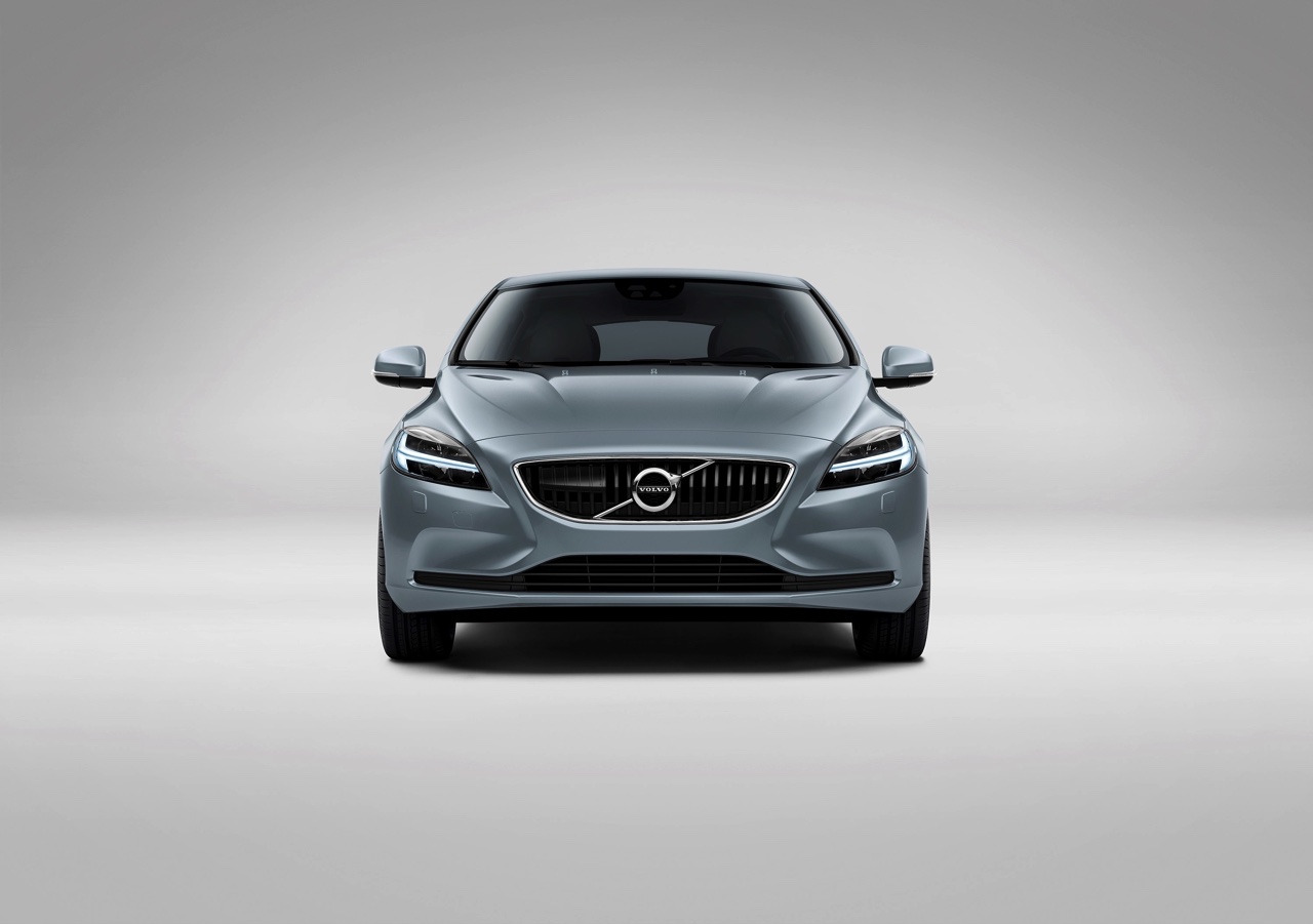 Facelift voor Volvo V40 in modeljaar 2017. De best seller van Volvo beleeft zijn debuut op de Autosalon van Geneve 2016.