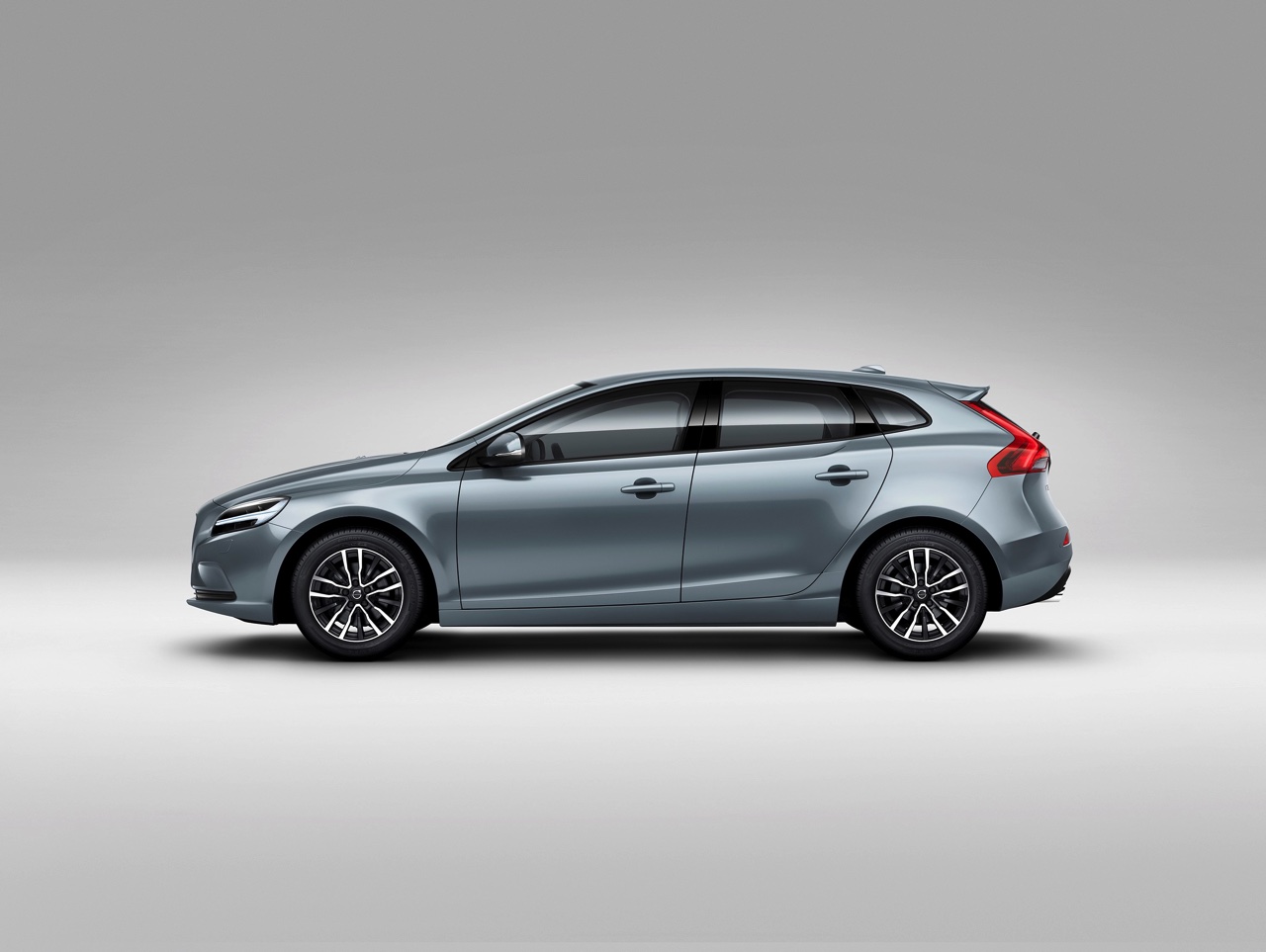 Facelift voor Volvo V40 in modeljaar 2017. De best seller van Volvo beleeft zijn debuut op de Autosalon van Geneve 2016.