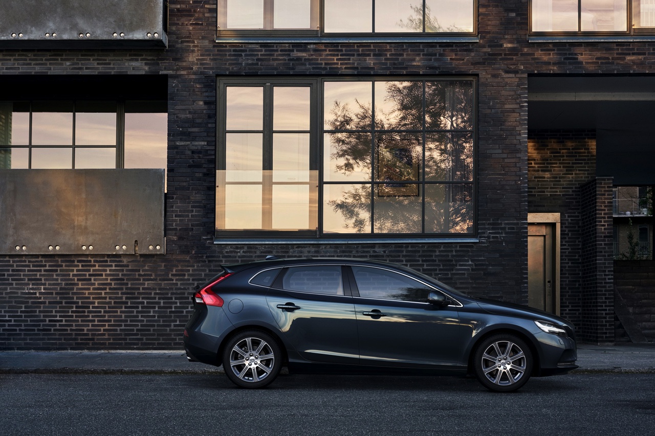 Facelift voor Volvo V40 in modeljaar 2017. De best seller van Volvo beleeft zijn debuut op de Autosalon van Geneve 2016.