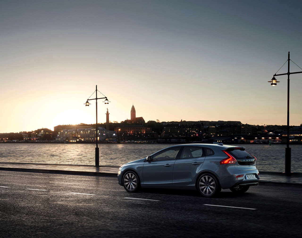 Facelift voor Volvo V40 in modeljaar 2017. De best seller van Volvo beleeft zijn debuut op de Autosalon van Geneve 2016.