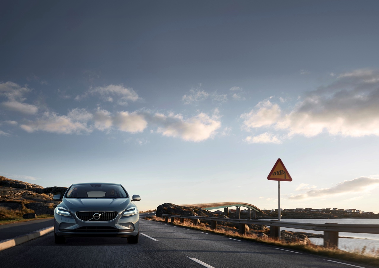 Facelift voor Volvo V40 in modeljaar 2017. De best seller van Volvo beleeft zijn debuut op de Autosalon van Geneve 2016.