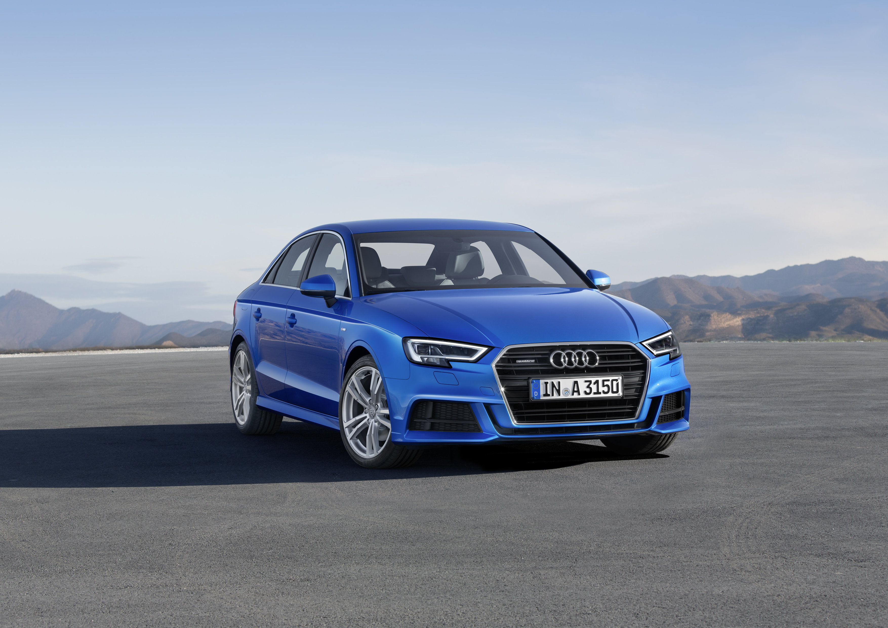 Facelift Audi A3 een feit. Vanaf de zomer 2016 staat de vernieuwde Audi A3 met een nieuw gezicht, verse motoren, de 1.0 TFSI driecilinder en meer veiligheid in de showrooms.