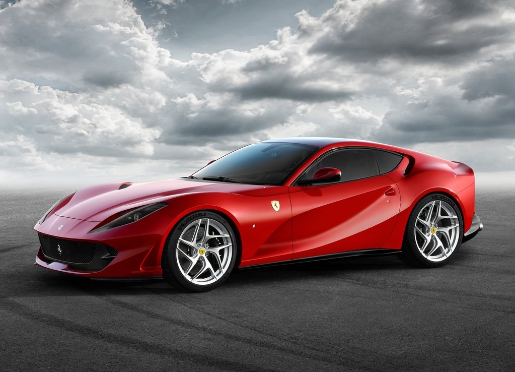 Ferrari presenteert voorafgaand aan de Autosalon van Genve de opvolger voor de F12. De nieuwe supercar luistert naar de naam 812 Superfast en heeft de krachtigste productiemotor ooit aan boord.