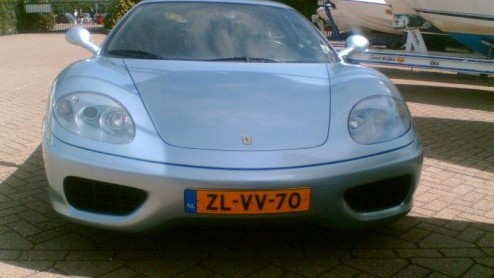 We hebben weer vele fotos mogen ontvangen van lezers die autos op straat hebben gespot. Hieronder een kleine, uiteenlopende compilatie.
