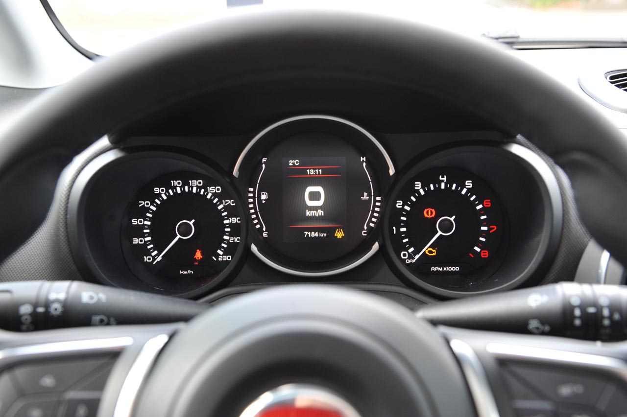Fiat heeft de 500L een bescheiden facelift gegeven en vooral de uitstraling van het interieur alsmede de nodige elektronische voorzieningen herzien.