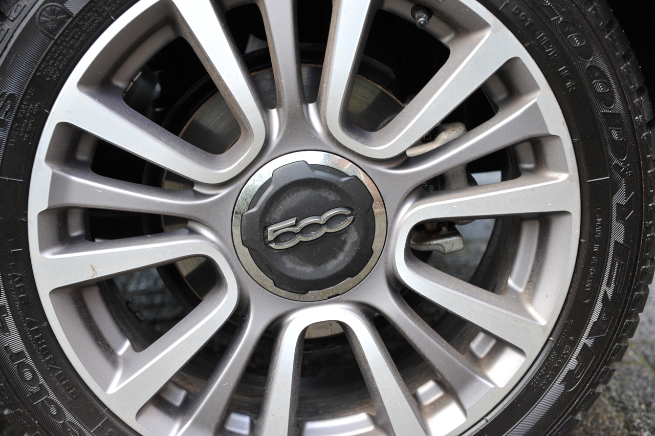 Fiat heeft de 500L een bescheiden facelift gegeven en vooral de uitstraling van het interieur alsmede de nodige elektronische voorzieningen herzien.