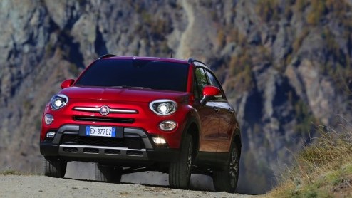 Rijtest - De Fiat 500X is de nieuwste toevoeging aan de 500 familie. Na de 500 en de 500L is het nu tijd voor een compacte crossover. De eerste kennismaking op de wegen rond Turijn was een goede.