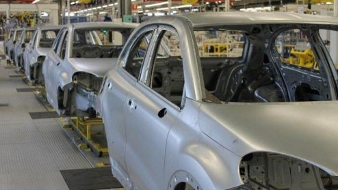 Na enkele patentschetsen en zelfs een gelekte foto probeert Fiat ons toch nog even lekker te maken met de op stapel staande 500x. De productie ervan lijkt al te zijn gestart in het Italiaanse Melfi.