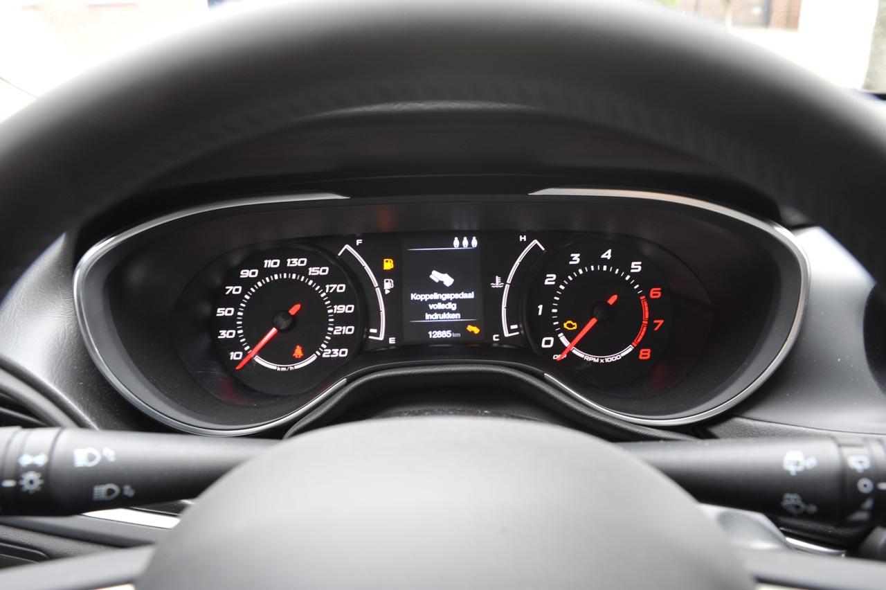 De Fiat Tipo Stationwagon moet het tegen de concurrentie opnemen met een wat lagere prijsstelling, terwijl de auto qua verfijning een trede lager staat.