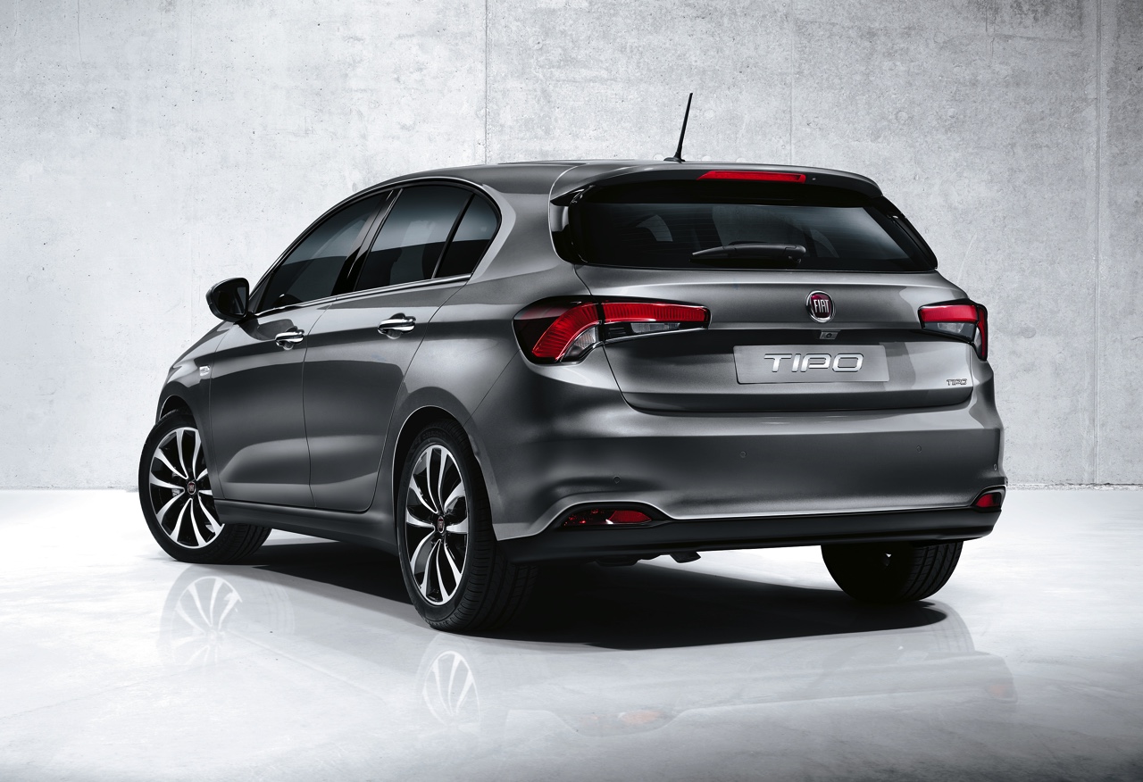 Fiat maakt de Tipo-familie compleet met de TIpo hatchback en Tipo Station Wagon op de Autosalon van Geneve.