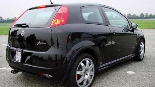 Eindelijk is Fiat bezig om de Grande Punto sportief te maken. Zie hier de spy-shots van de Grande Punto Turbo.