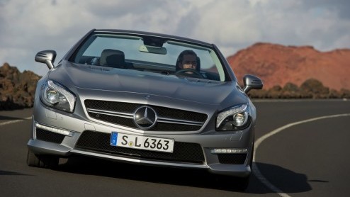 Mercedes-Benz SL 63 AMG krijgt vanaf juni een krachtkuur. Zijn 5,5 liter V8 biturbo peutert er dan 585 pk en 900 Nm uit.