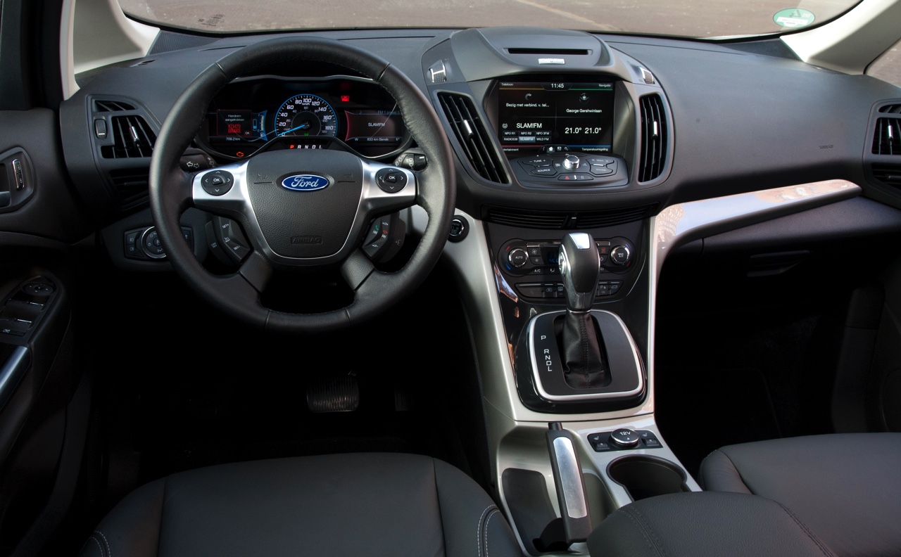 Eerste Nederlandse kilometers met de Ford C-MAX Energi Plug-in Hybrid, de eerste plug-in hybride MPV met 7% bijtelling.