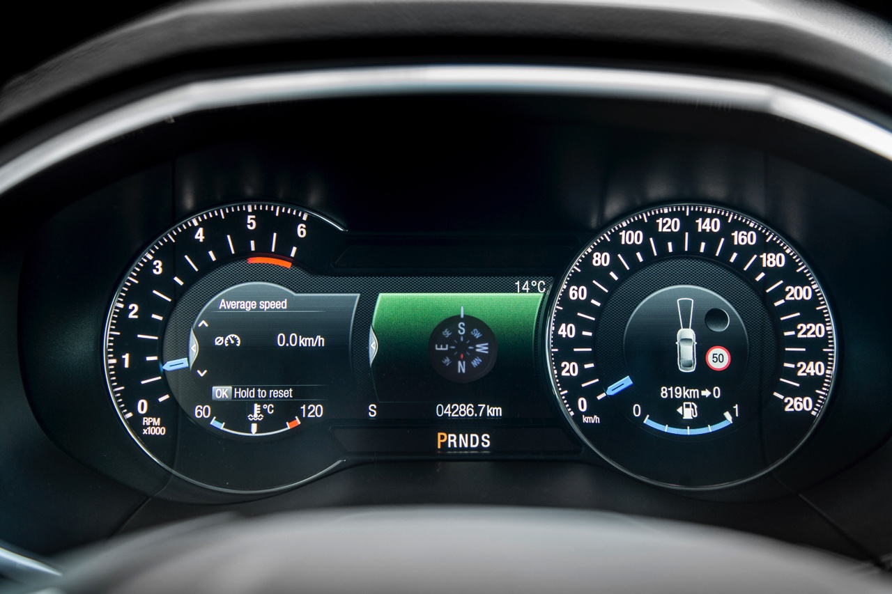 Autotest Ford Edge, de nieuwe grote SUV van Ford met moderne luxe en veel veiligheidstechnologie. Is de Ford Edge met recht het vlaggenschip in de SUV-range?