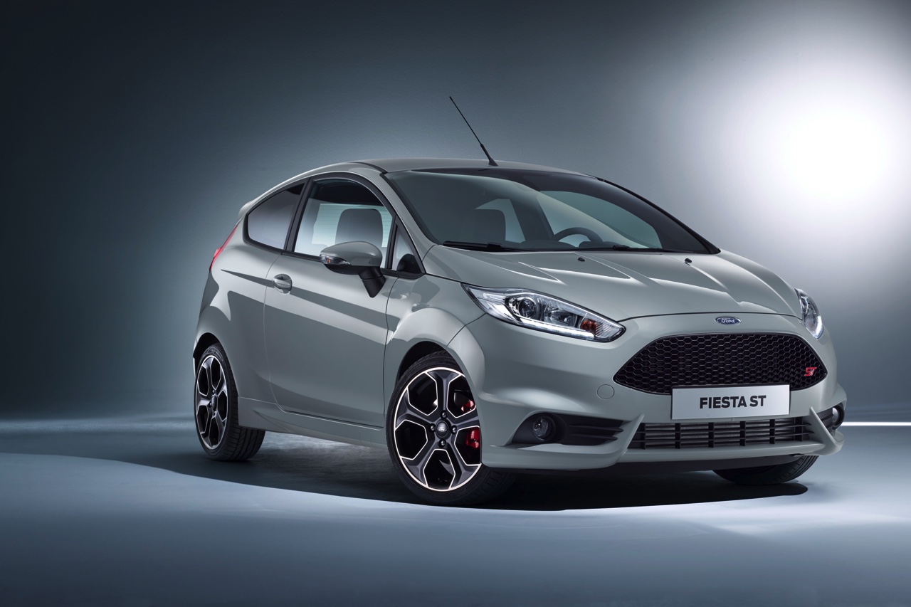 Ford maakt de Fiesta ST nog sneller als Fiesta ST200 met 1.6 EcoBoost motor die is opgestookt naar 215 pk.