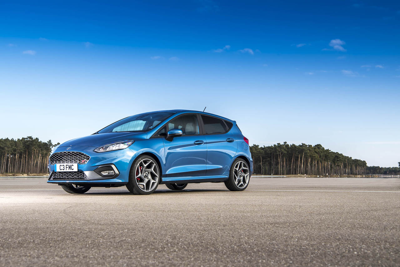 Ford lanceert de nieuwe Fiesta ST met een 200 pk sterke 1,5 liter driecilinder.
