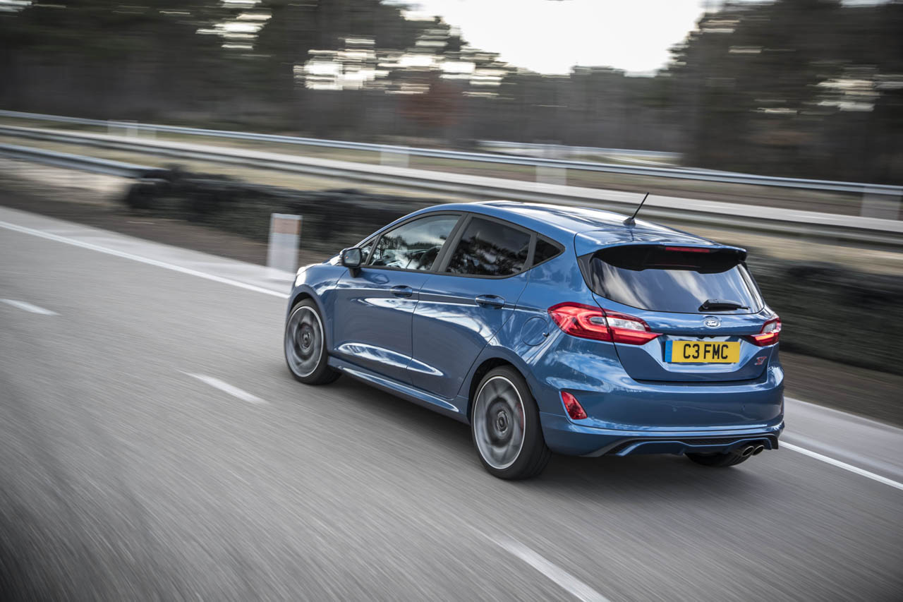Ford lanceert de nieuwe Fiesta ST met een 200 pk sterke 1,5 liter driecilinder.