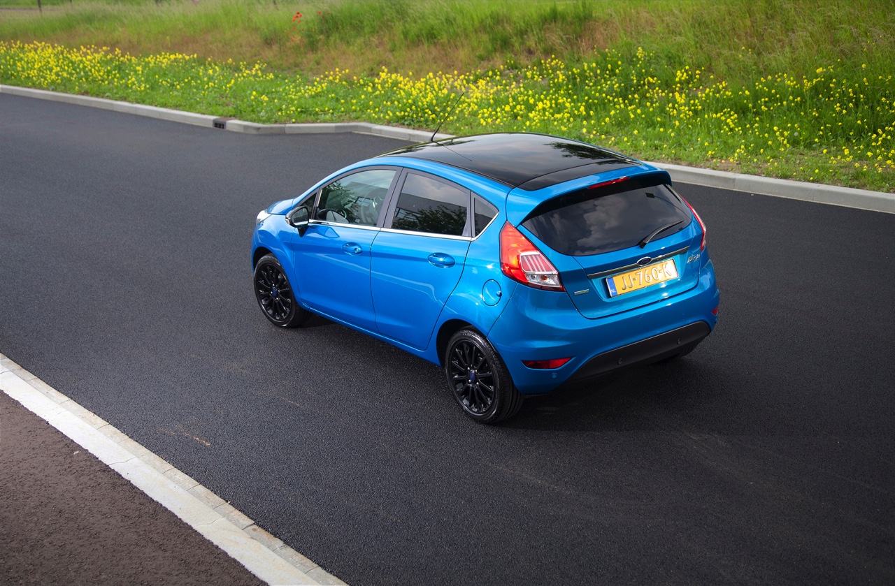 Ford introduceert Fiesta Silver Edition en Candy Blue Edition als opvolger van de Fiesta White Edition. De nieuwe gelimiteerde modellen beschikken over de 1.0 EcoBoost 100 pk.