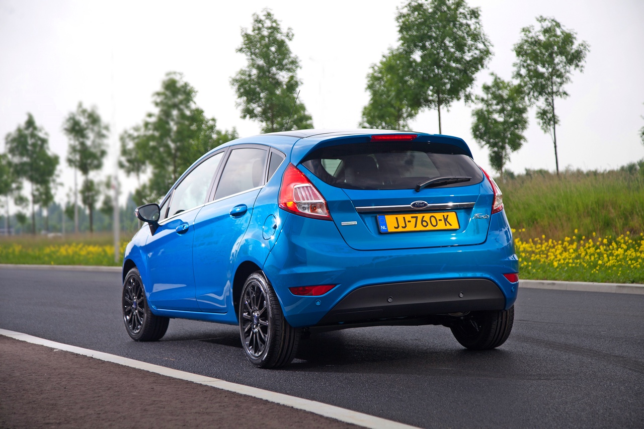 Ford introduceert Fiesta Silver Edition en Candy Blue Edition als opvolger van de Fiesta White Edition. De nieuwe gelimiteerde modellen beschikken over de 1.0 EcoBoost 100 pk.