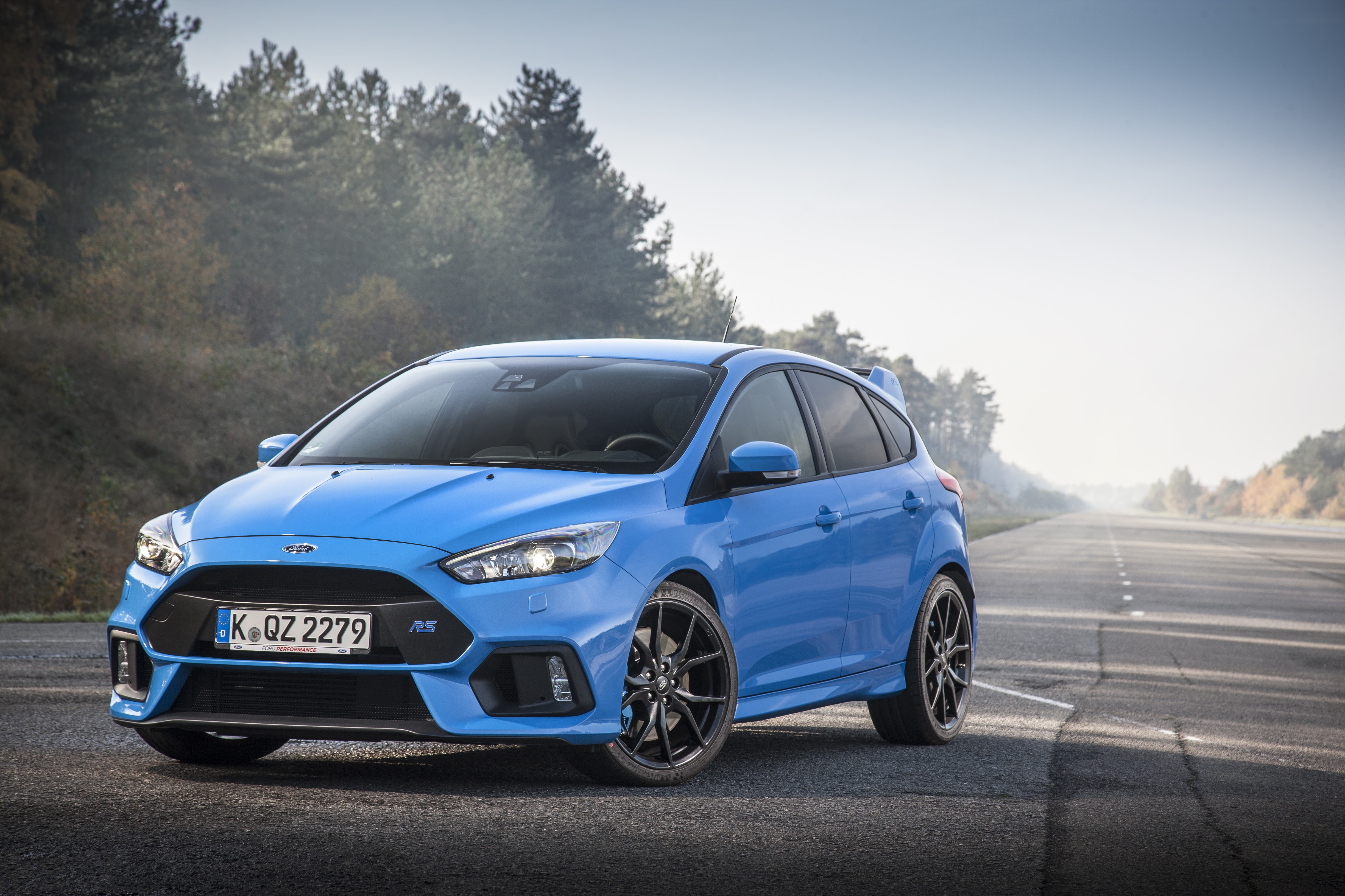 Ford maakt de prijzen van de Focus RS bekend. De nieuwe Focus met 350 pk sterke 2.3 EcooBoost is er voor exact 50.000 euro en dat is voordeliger dan de Mustang.