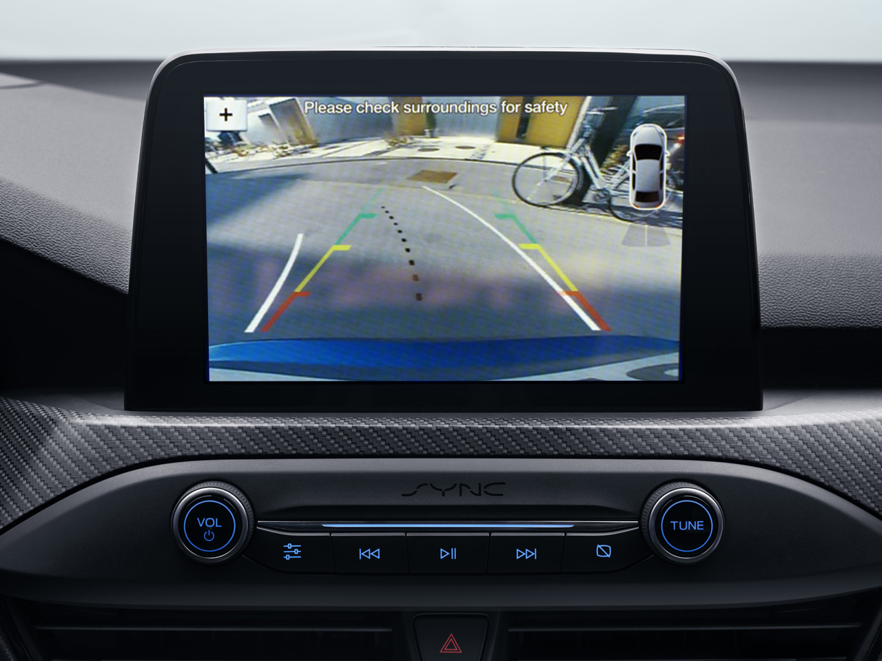 Ford monteert op de nieuwe Focus een 180 graden camera om in de gaten te houden wat er zich achter de auto afspeelt.