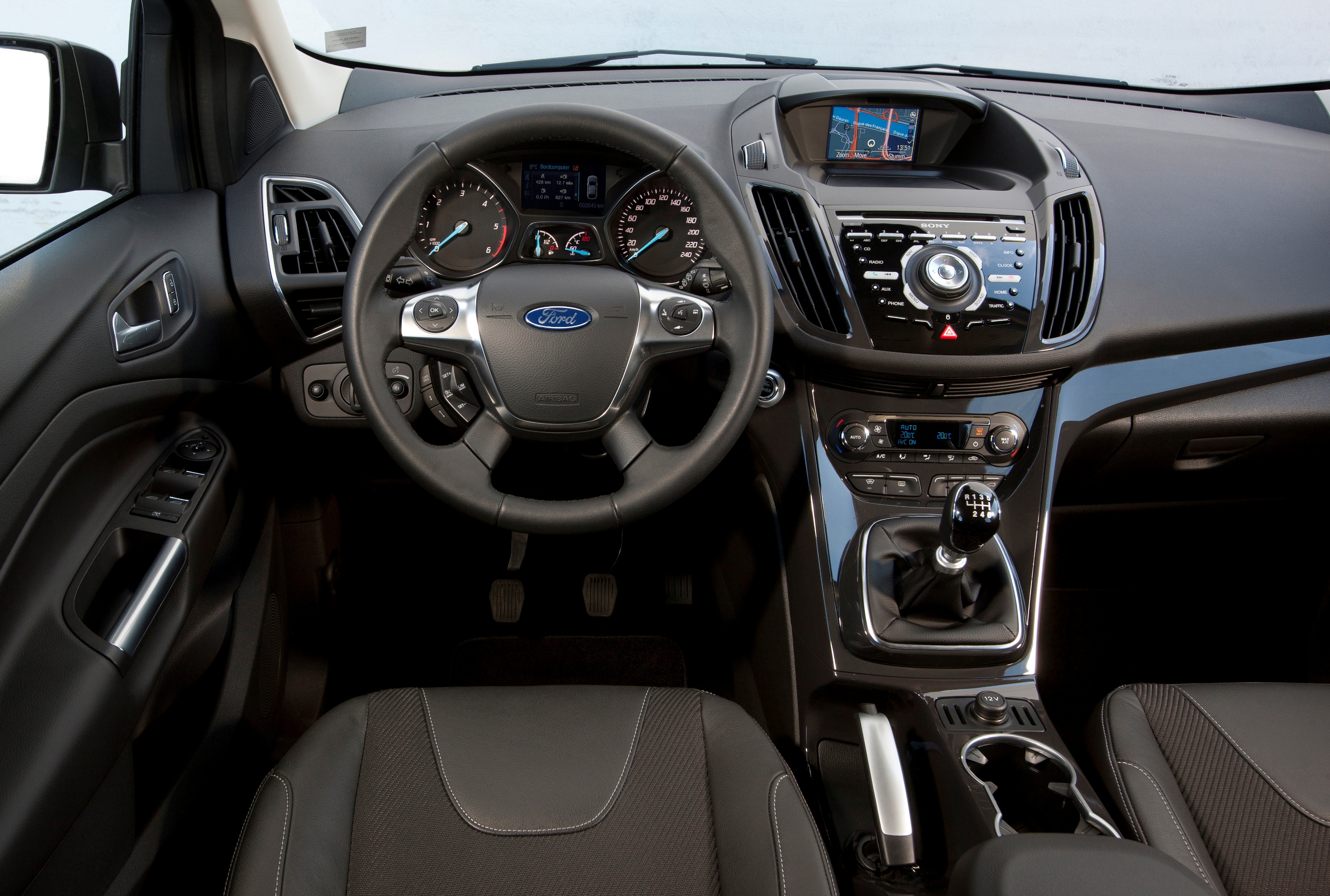 Nieuwe uitvoeringen en prijzen Ford Kuga bekend gemaakt met Trend Edition, Titanium en Trend.