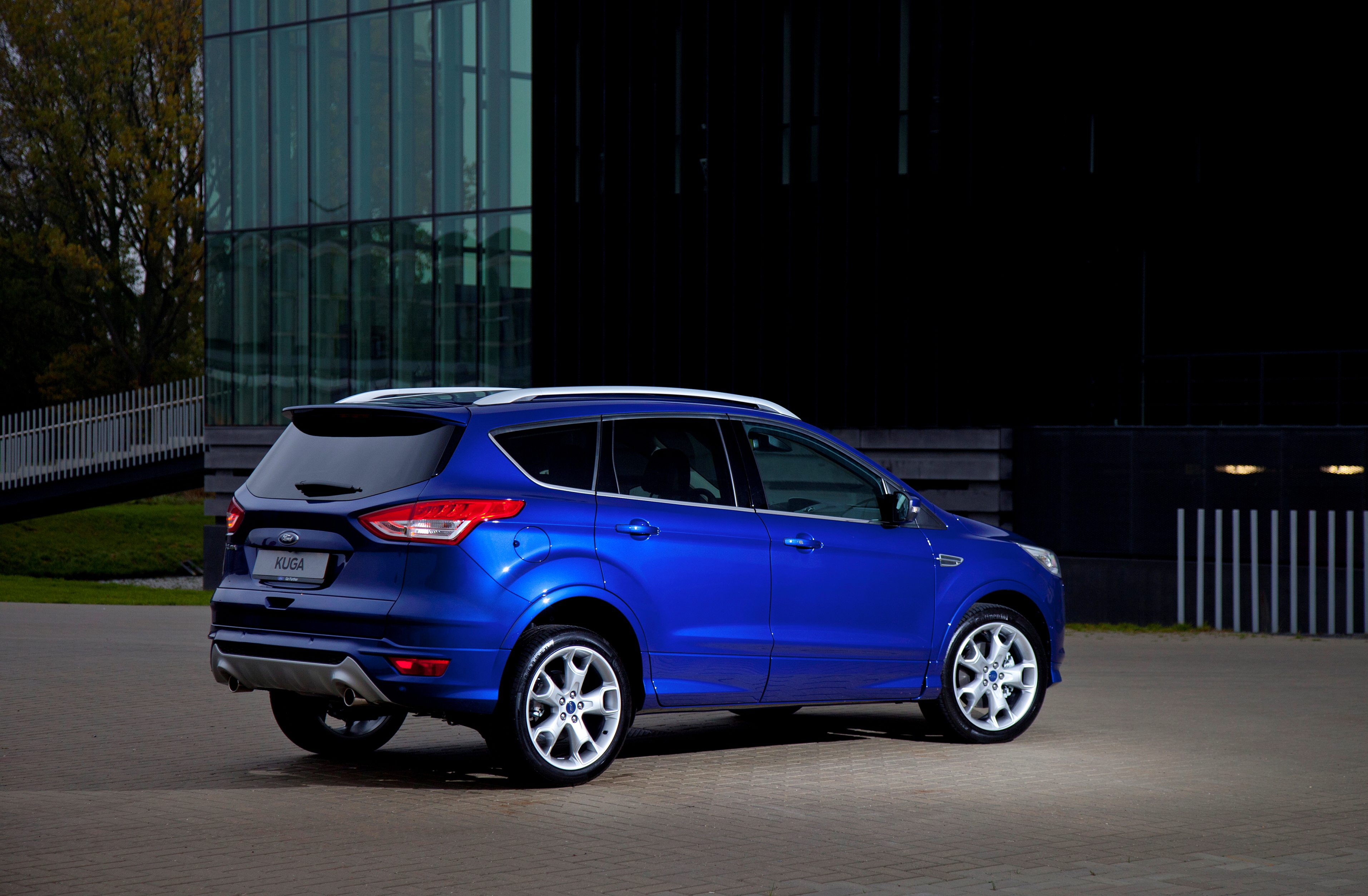 Nieuwe uitvoeringen en prijzen Ford Kuga bekend gemaakt met Trend Edition, Titanium en Trend.
