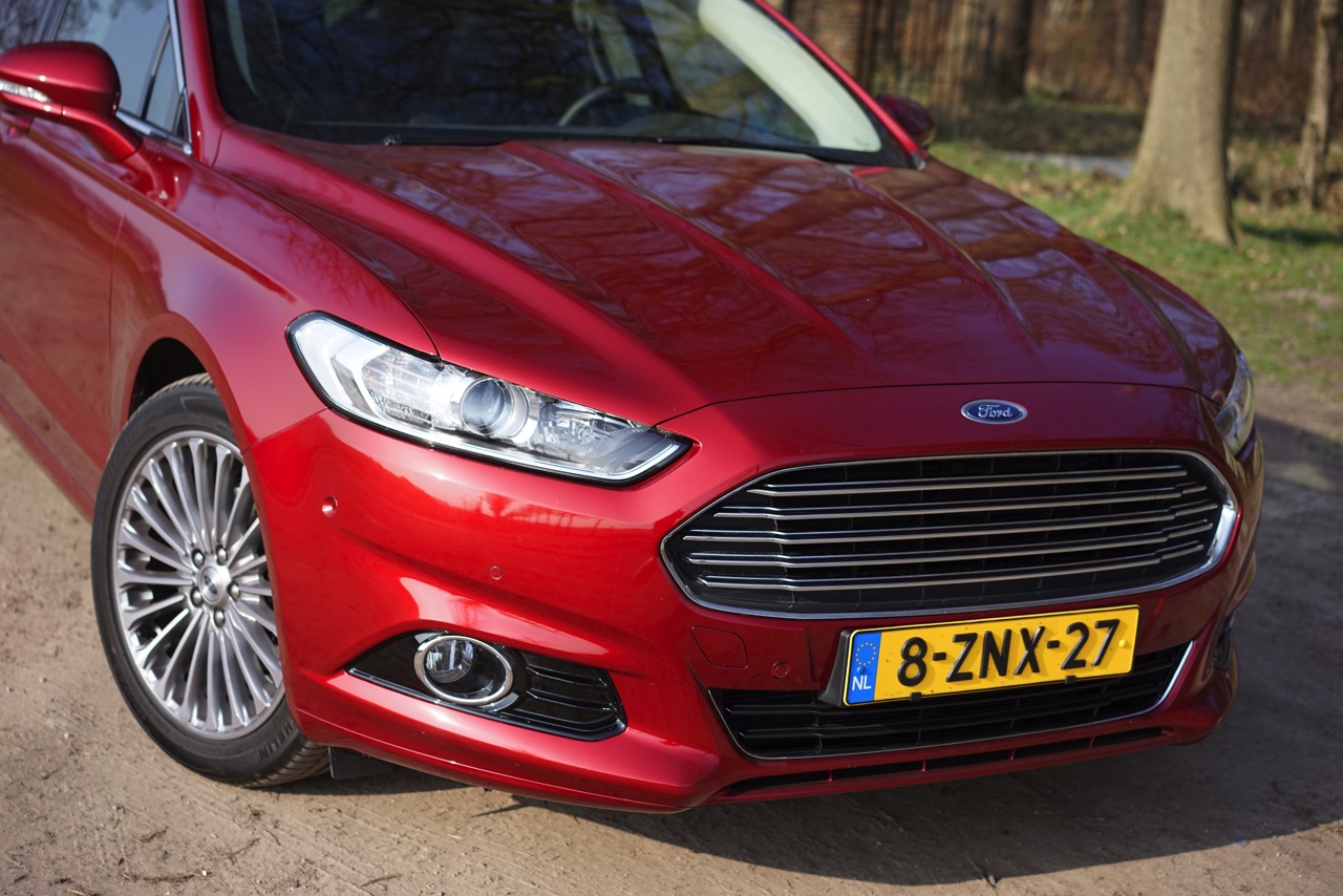 Autotest Ford Mondeo 2.0 iVCT HEV Hybrid Titanium, het vlaggenschip van Ford met hybride aandrijflijn en 20%-21% bijtelling voor zakelijke rijders. Een slim alternatief voor de benzine- of diesel.