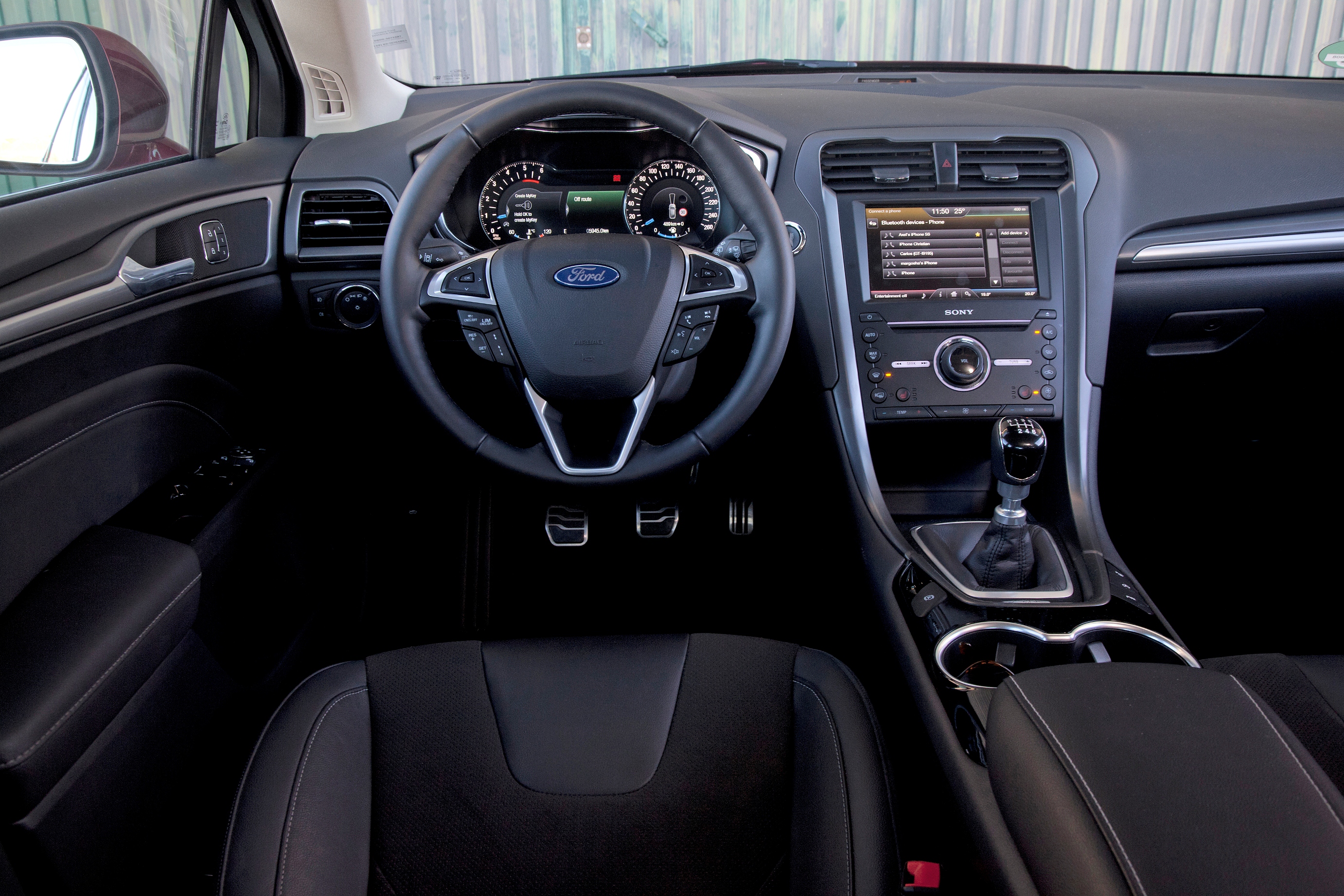 Autotest Ford Mondeo 2.0 iVCT HEV Hybrid Titanium, het vlaggenschip van Ford met hybride aandrijflijn en 20%-21% bijtelling voor zakelijke rijders. Een slim alternatief voor de benzine- of diesel.