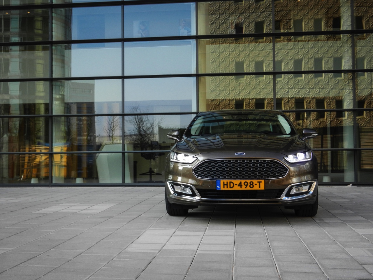Autotest Ford Mondeo Vignale, een auto die meer biedt dan alleen extra luxe. De look-and-feel is naar een hoger plan getild en dat geldt ook voor de dealerservice. We reden met de 2.0 EcoBoost.