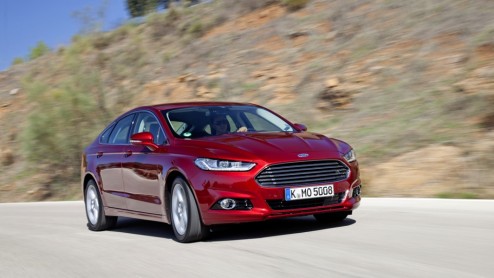 Rijtest van nieuwe Ford Mondeo 2.0 TDCi en Mondeo Wagon 1.5 EcoBoost, die in december 2014 eindelijk in de showroom staan.